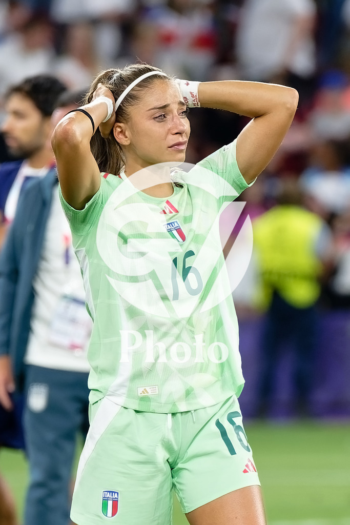 England v Italy - UEFA Women's EURO 2025 Semi-Final | GENEVA, SWITZERLAND - JULY 22:  Eleonora Goldoni of Italy $cries after losing  during the UEFA Women's EURO 2025 Semi-Final match between England and Italy at Stade de Geneve on July 22, 2025 in Geneva, Switzerland. (Photo by Giuseppe Velletri/Sports Press Photo/Getty Images)