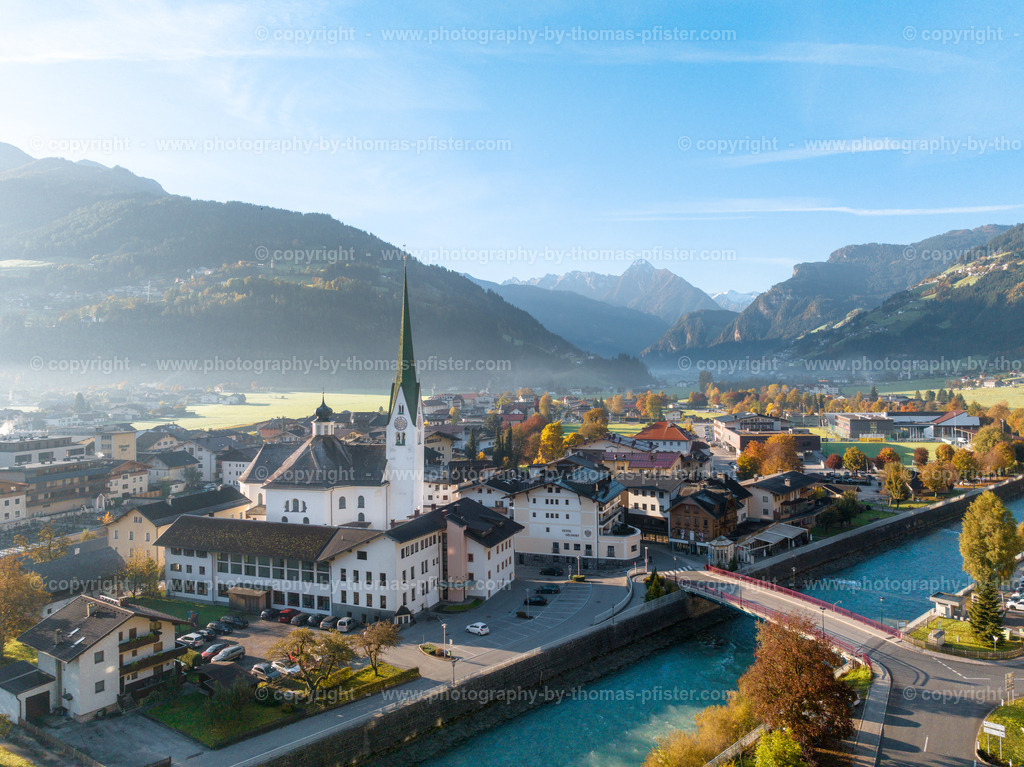 Zell am Zillertal Kirche Herbst copyright  Thomas Pfister-2 | PHOTOGRAPHY BY THOMAS PFISTER