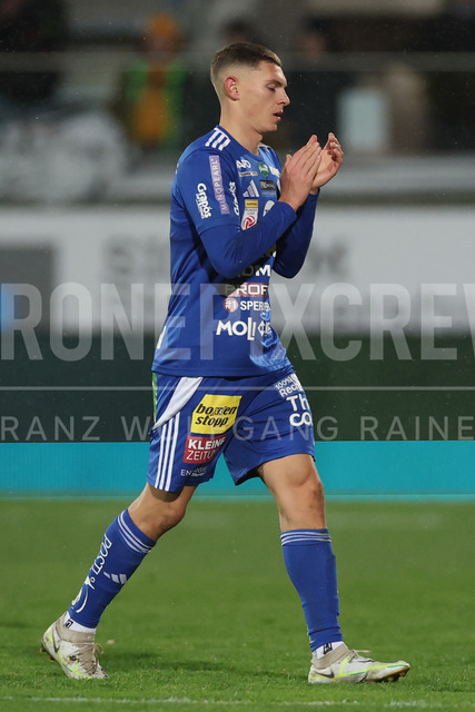 TSV Egger Glas Hartberg vs SV Oberbank Ried – Austrian Bundesliga Match | The image shows Elias Havel (Hartberg), at the Bundesliga match TSV Hartberg vs SV Ried at Profertil Arena Hartberg. 22.11.2025