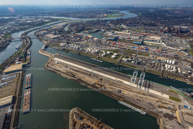 Duisburg240304364 | Luftbild, Duisport - Duisburger Hafen, Karl-Lehr-Brücke zwischen Kaßlerfeld und Ruhrort, Hafengebiet mit Ölinsel und Kohleninsel, Ruhrort, Duisburg, Ruhrgebiet, Nordrhein-Westfalen, Deutschland, Duisburg-N