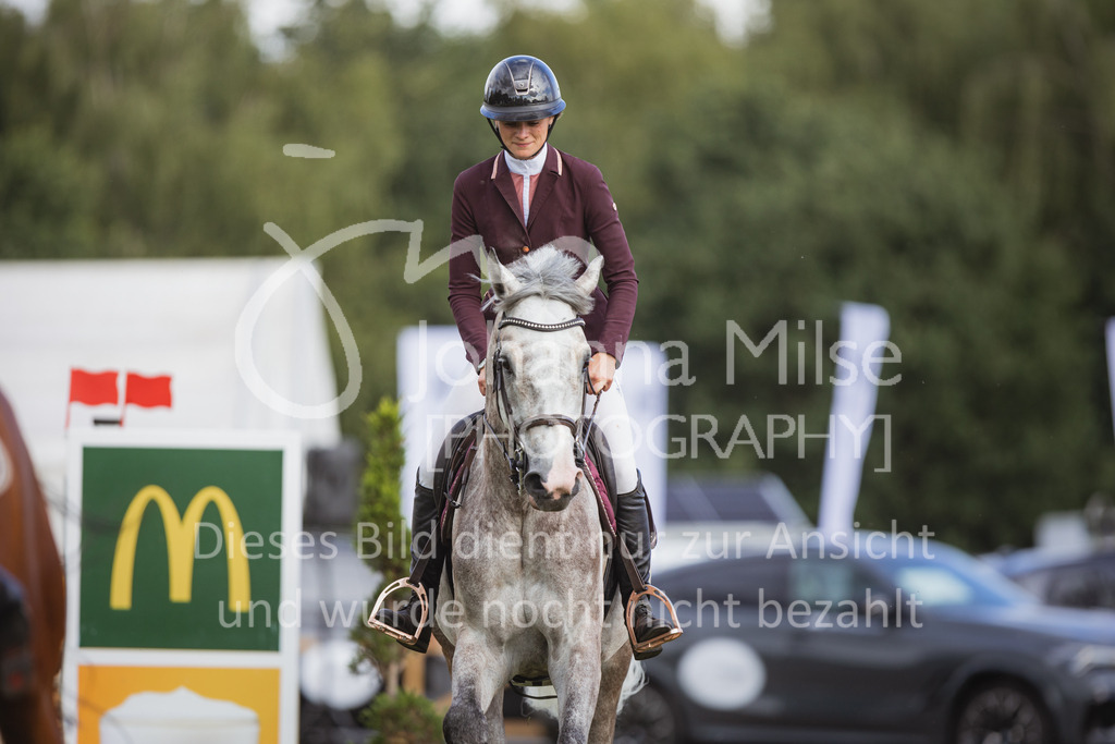 220715_LC_Youngster-S-646 | Deine schönsten Turniermomente als professionelle Fotos! Entdecke hochwertige Pferdesport-Fotografie im Online-Shop. Jetzt Fotos finden & bestellen!