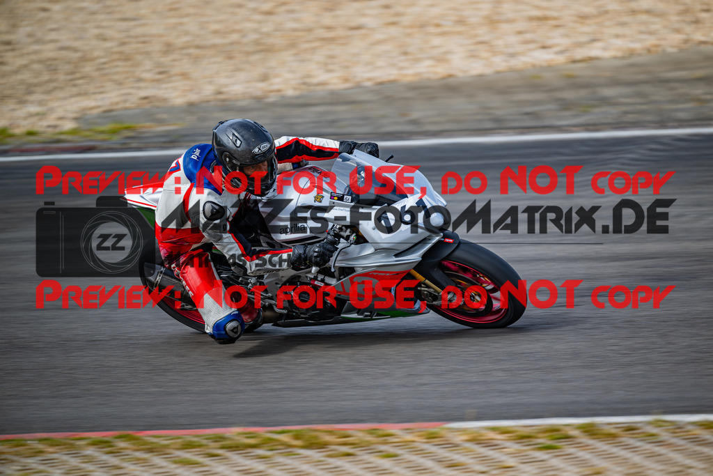 MaZZes_FotoMatrix_230719_9395 | WEISS