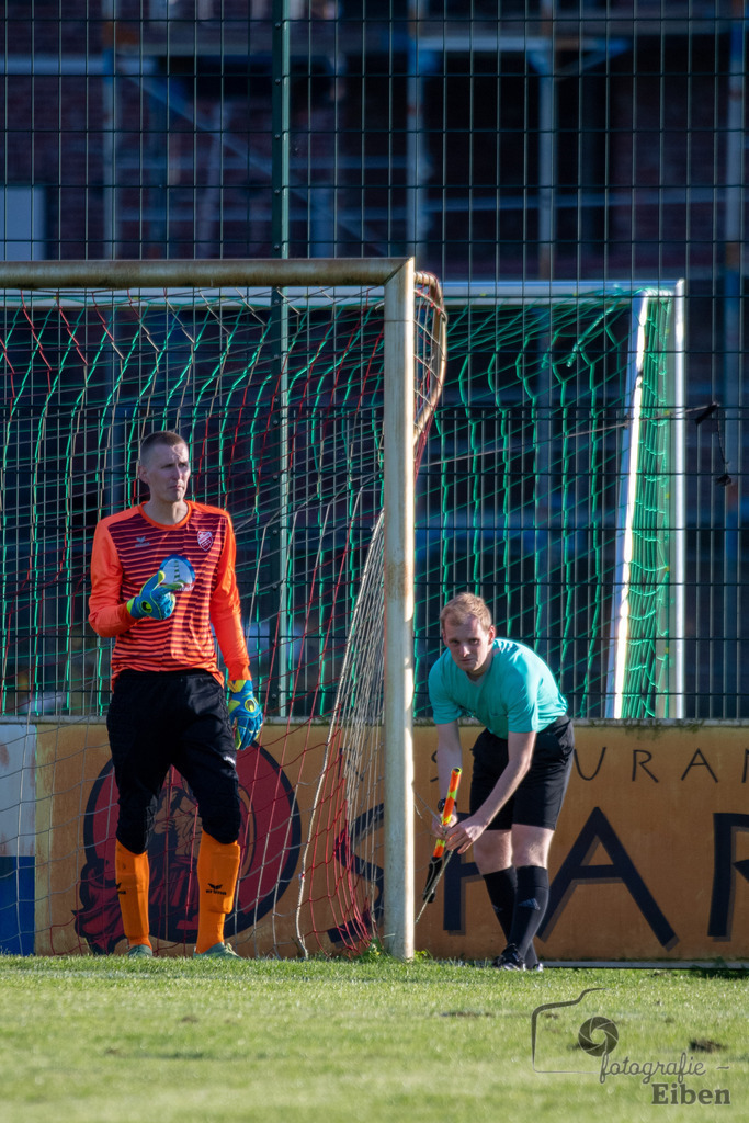 TV Metjendorf-SVE Wiefelstede | Kreisliga Herren;TV Metjendorf (rot)-SVE Wiefelstede (schwarz) am 08.08.2023; in Metjendorf (Sportanlage Metjendorf), Photo: Philip Eiben 2023 - Realisiert mit Pictrs.com