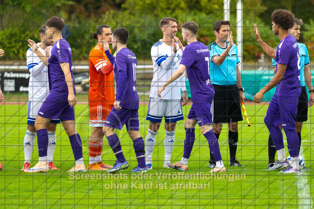 20261010_152813_0679_(c)_by_PhotoPeet | #,1.FC Eislingen (weiß) vs. TSV Bernhausen (lila), Fussball, Landesliga 2 - wfv, 11. Spieltag, Saison 2026/2027, Rasenplatz, Eichbachstation, Haldenstraße, 73054 Eislingen, 10.10.2026 - 15:30 Uhr,Foto: PhotoPeet / Sport- &amp; Eventfotografie / Peter Harich
