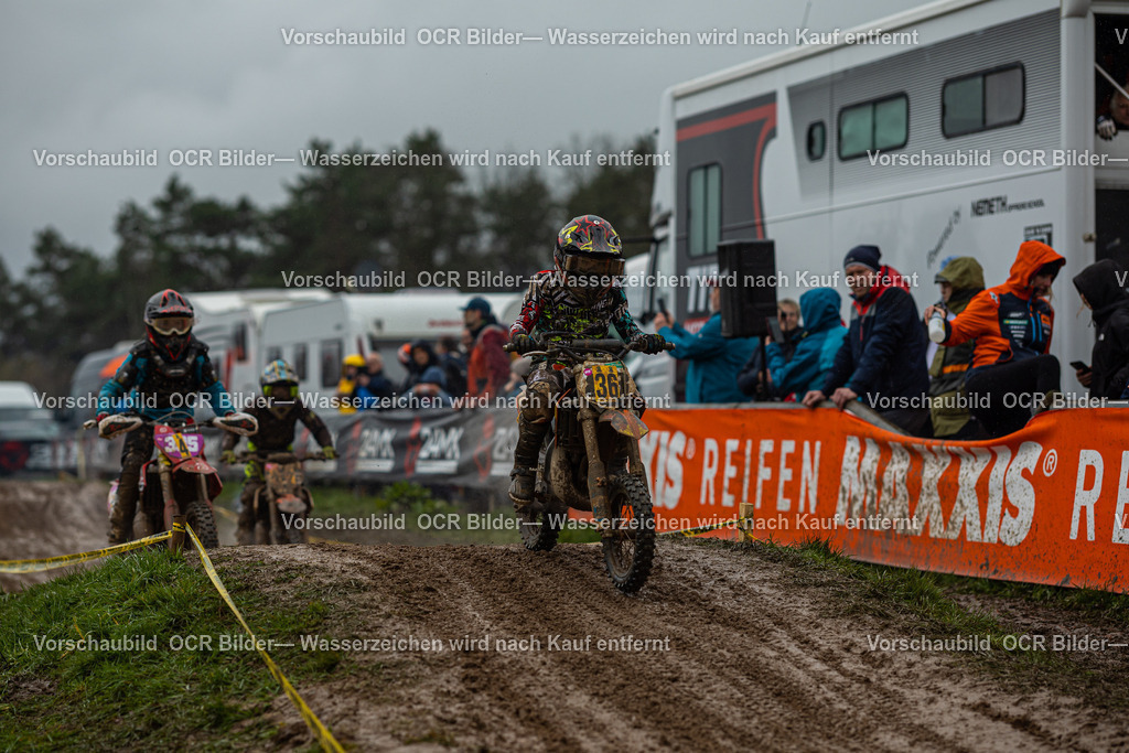 Triptis Sonntag R3-8103 | OCR Bilder Fotograf Eisenach Michael Schröder