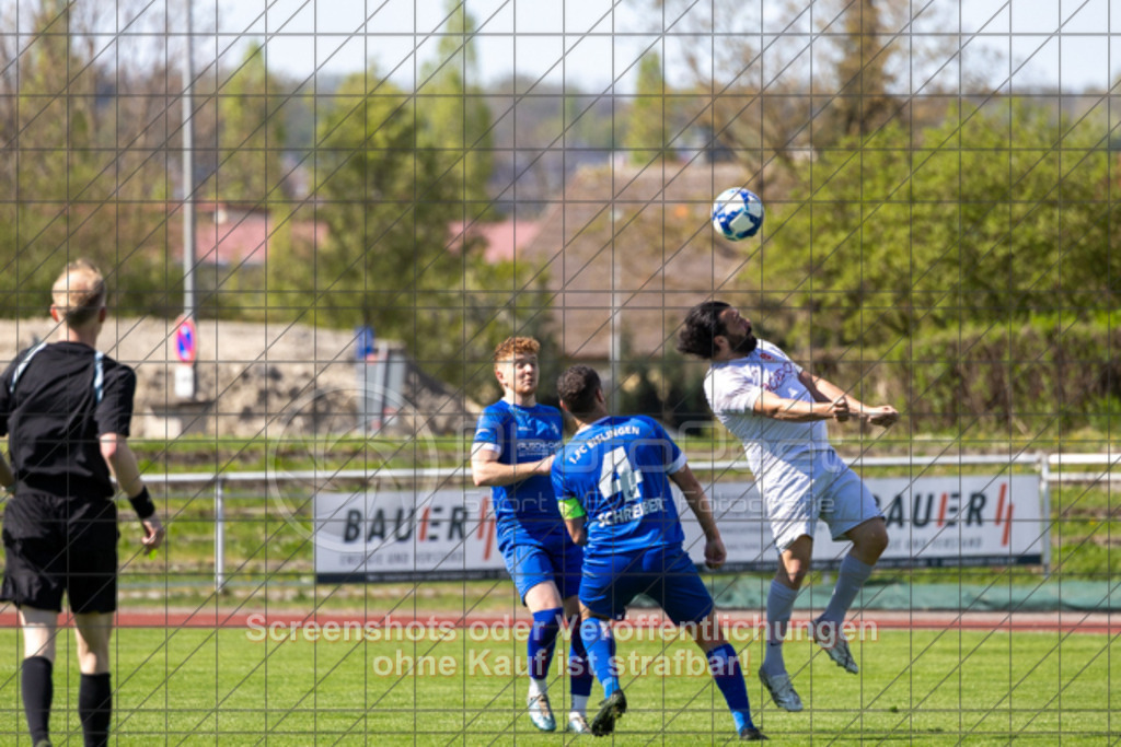 20250419_153711_0110 | Thomas Arngold (FC Eislingen #20) und Nicolas Schreiber (FC Eislingen #04)1.FC Eislingen (blau) vs. Türksport Nürtingen (weiß), Fußball, Bezirksliga - Bezirk Neckar/Fils, 23. Spieltag, Saison 2024/2025, Rasenplatz, Eichbachstation, Haldenstraße 45, 73054 Eislingen, 19.04.2025 - 15:30 Uhr,Foto: PhotoPeet-Sportfotografie/Peter Harich