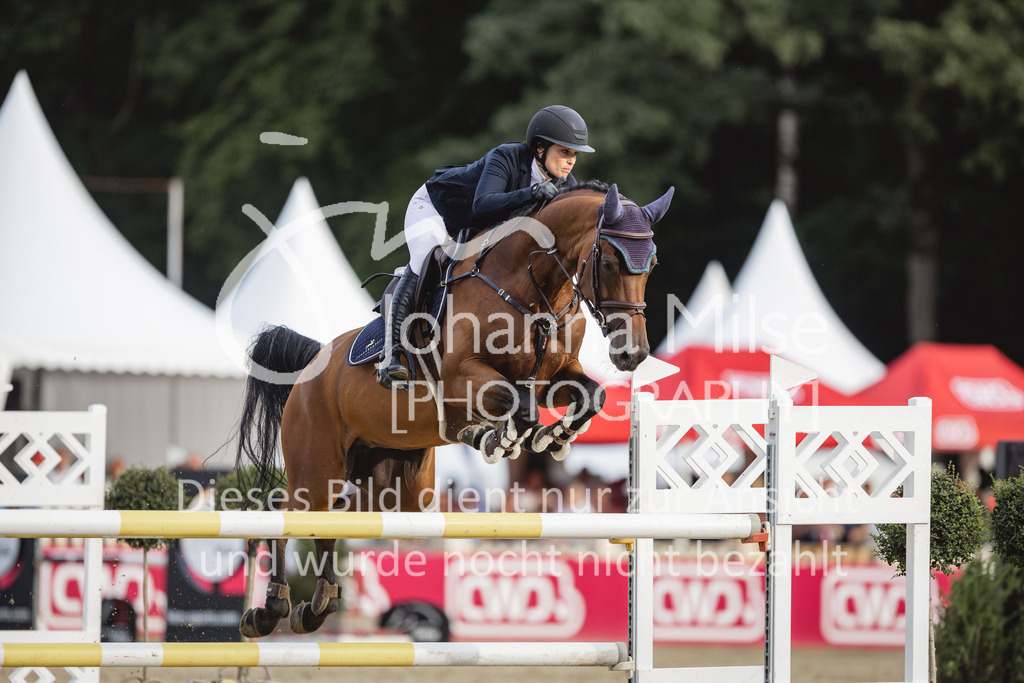 230903_HKM-BCH_Finale6j-154 | Deine schönsten Turniermomente als professionelle Fotos! Entdecke hochwertige Pferdesport-Fotografie im Online-Shop. Jetzt Fotos finden & bestellen!