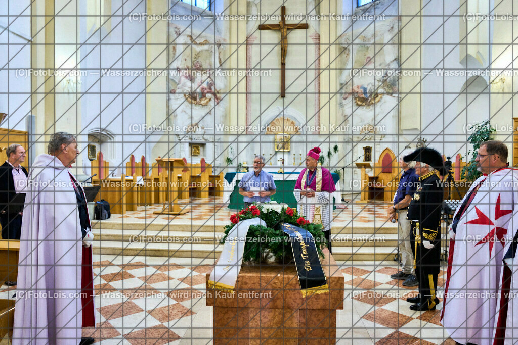 ALP3783_Jeanne de Ferrette_Kranzniederlegung_Templer Orden | (C)FotoLois.com, Alois Spandl, 700stes Hochzeitsjubiläum - Albrecht II. mit Johanna von Pfirt in Thann (FR) im März 2024. Empfang des Organistionskommitees aus der Region Ferrette (Pfirt)/Thann aus dem Elsass mit Empfang durch die Stadtgemeinde und Bezirkshauptmannschaft Scheibbs im Schloss Scheibbs und anschließender Kranzniederlegung in der Kartausenkirche über der Krypta des Gründerehepaares durch Mitglieder des Templer Ordens im Beisein von Mitgliedern der Goldhaubengruppen, Fr 22. September 2023.
