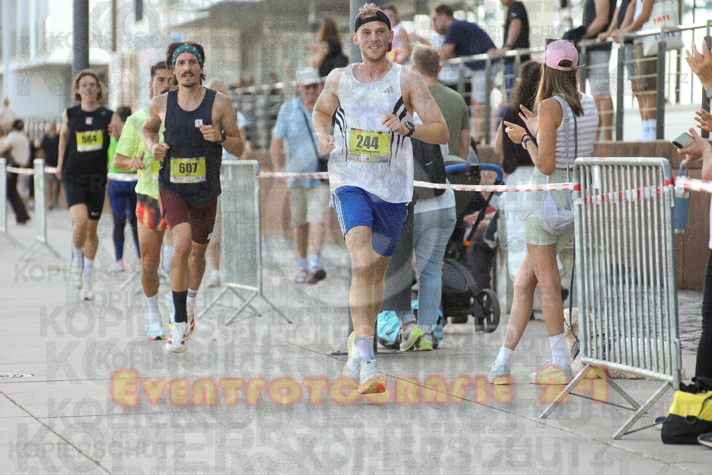 250920_1443_EX1_7380 | Sportfotografie im Rhein-Sieg Kreis, Köln, Bonn, NRW, Rheinland Pfalz, Hessen, etc. Unser Tätigkeitsfeld umfasst den Laufsport vom Volkslauf über den Marathon, Duathlon, Triathon bis zum Ultralauf wie Kölnpfad Ultra oder Schindertrail.