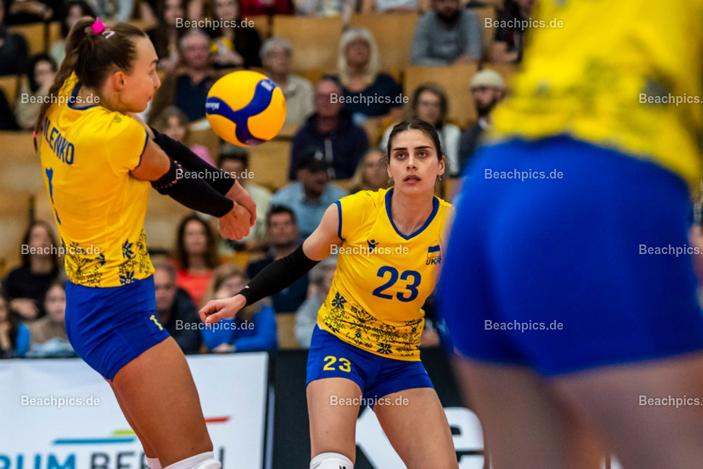 2023-00070961-Freundschaftsspiel-Deutschland-Ukraine | Annahme Oleksandra MILENKO UKR 20.05.2023; Berlin Foto: Gerold Rebsch - www.beachpics.de

