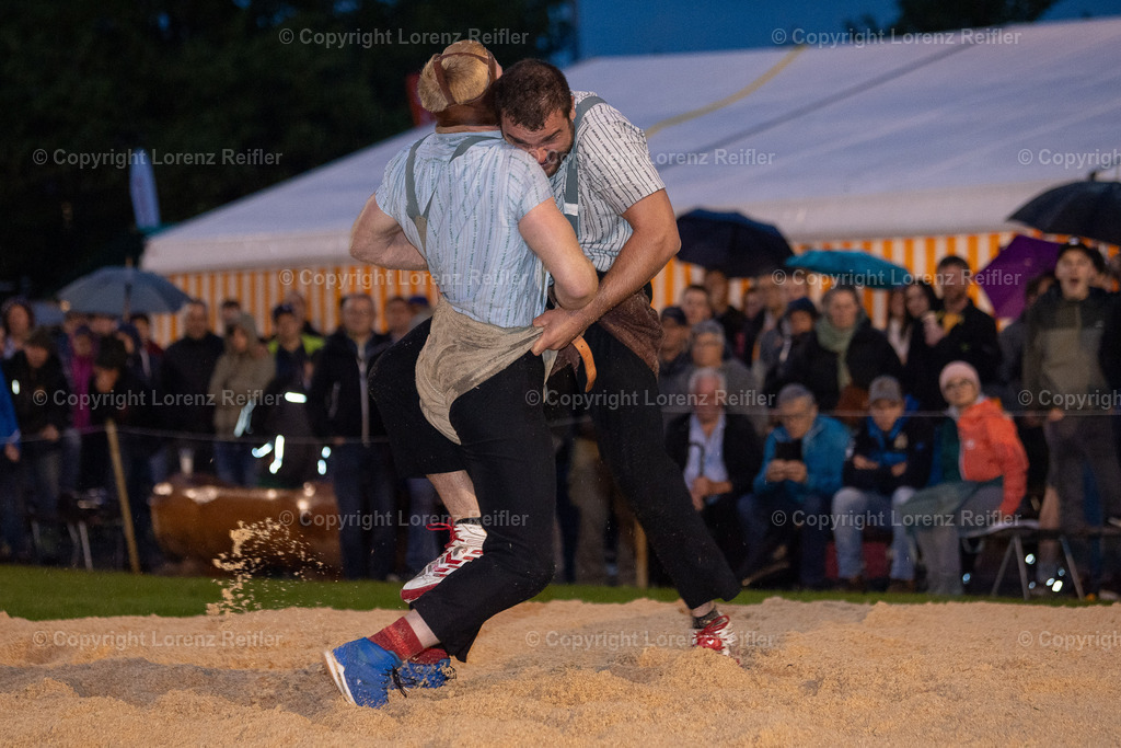 Schwingen -  Herisauer Obetschwinget 2024 | Herisau, 1.6.24, Schwingen - Herisauer Obetschwinget.Roth Martin (Herisau, l) gegen Wittenwiler Roman (Schwellbrunn, r)
