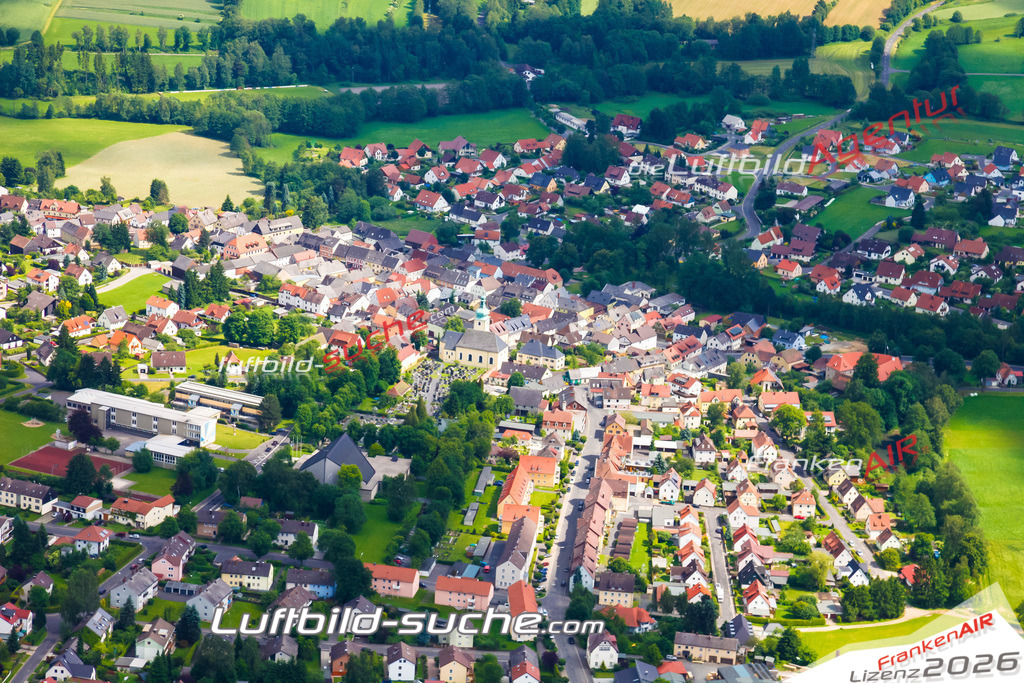 Die Luftaufnahme der Stadt Nagel wurde vom UL-Flugzeug heraus erstellt ( keine Drohne )- hohe Auflösung für beste Qualität