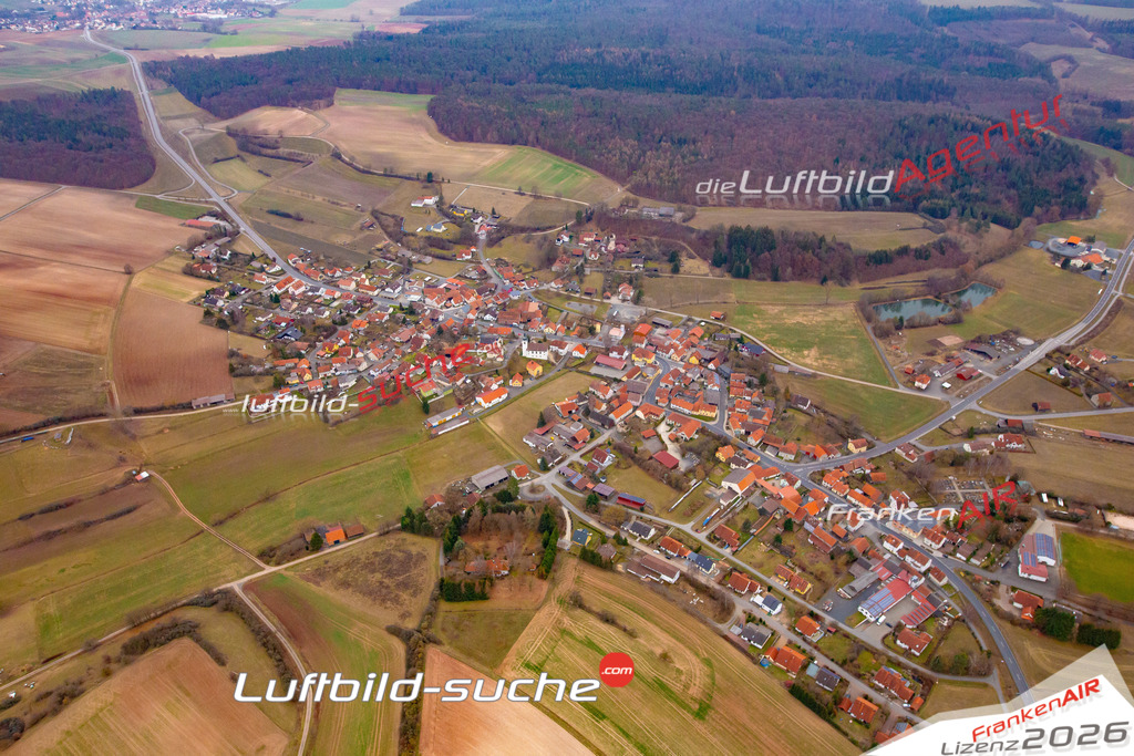 Das Luftbild der Stadt Ermershausen wurde 2018 vom Flugzeug heraus erstellt (keine Drohne) Aufnahmehöhe ca.400 Meter- hohe Auflösung für beste Druck-Qualität