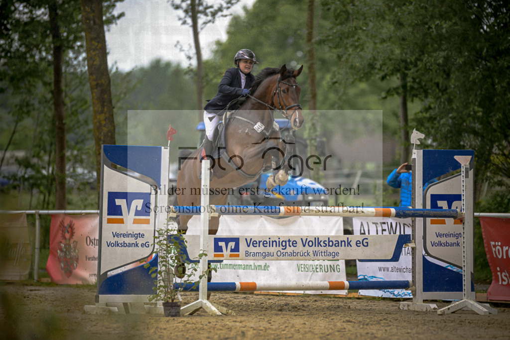 20240505-DOS_1325 | Entdecke hochwertige Reitturnierfotos von Foto Oger. Professionell, emotional und authentisch – jetzt Lieblingsmomente im Shop bestellen. - Realisiert mit Pictrs.com