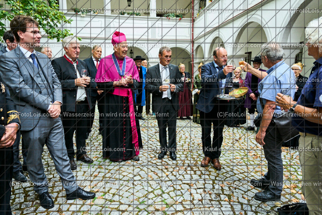 ALP3511_Jeanne de Ferrette_Empfang im Schloss Scheibbs | (C)FotoLois.com, Alois Spandl, 700stes Hochzeitsjubiläum - Albrecht II. mit Johanna von Pfirt in Thann (FR) im März 2024. Empfang des Organistionskommitees aus der Region Ferrette (Pfirt)/Thann aus dem Elsass mit Empfang durch die Stadtgemeinde und Bezirkshauptmannschaft Scheibbs im Schloss Scheibbs und anschließender Kranzniederlegung in der Kartausenkirche über der Krypta des Gründerehepaares durch Mitglieder des Templer Ordens im Beisein von Mitgliedern der Goldhaubengruppen, Fr 22. September 2023.