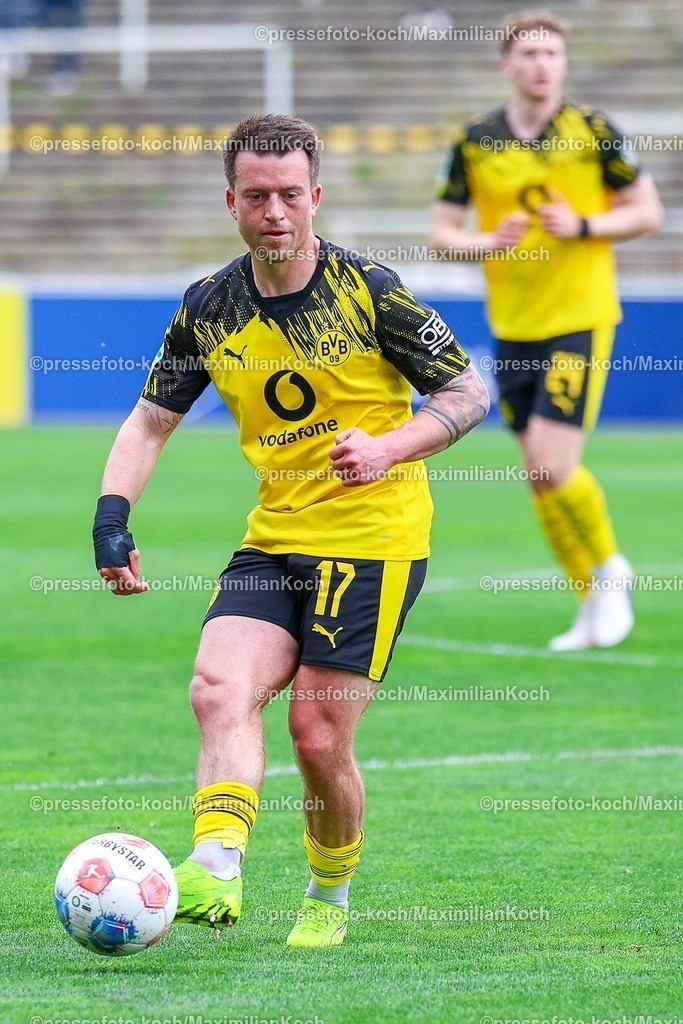 xsefx18042601021 | 18.04.2026, xsefx, Fußball, Regionalliga West, Borussia Dortmund II (U23) - SV Rödinghausen, 30. Spieltag, Stadion Rote Erde, Saison 2025 2026: Patrick Göbel am Ball. DFB regulations prohibit any use of photographs as image sequences and or quasi-video. Photo: xSabinexEffgenxPressefotoKochx
