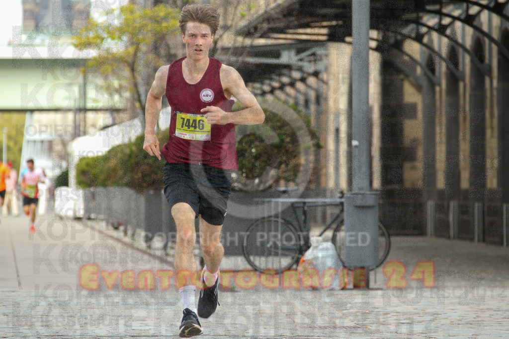 250920_1318_EV4_5212 | Sportfotografie im Rhein-Sieg Kreis, Köln, Bonn, NRW, Rheinland Pfalz, Hessen, etc. Unser Tätigkeitsfeld umfasst den Laufsport vom Volkslauf über den Marathon, Duathlon, Triathon bis zum Ultralauf wie Kölnpfad Ultra oder Schindertrail.
