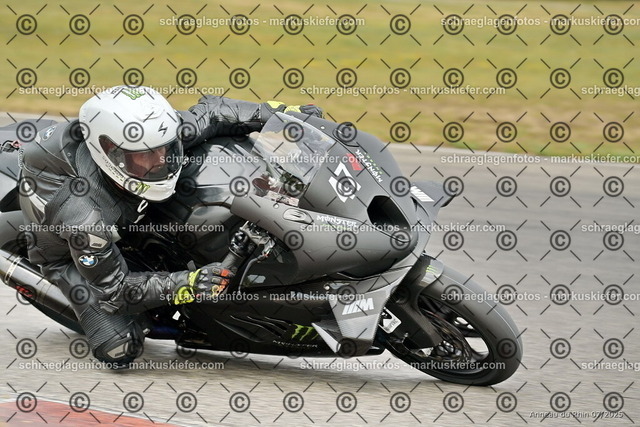 25bt05-0070 | markuskiefer.com - Realisiert mit Pictrs.com