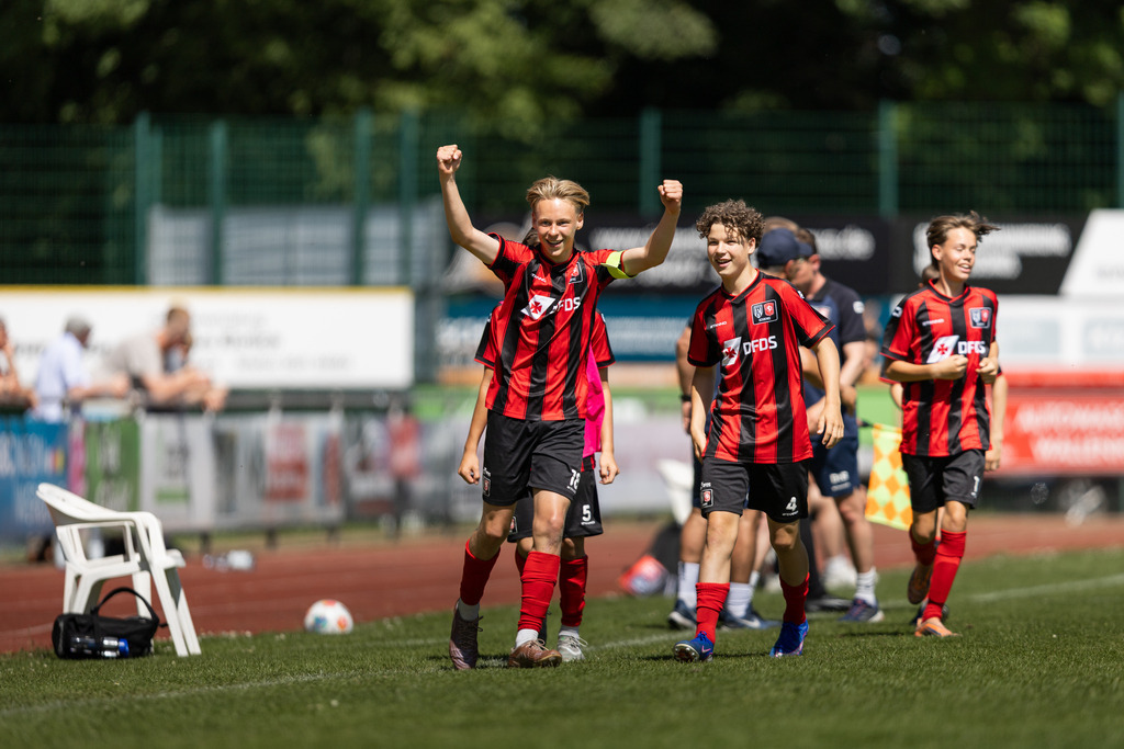 Fußball I Männer I 40. Pfingscup Hollage I 13146 | realhellocedii - Realisiert mit Pictrs.com