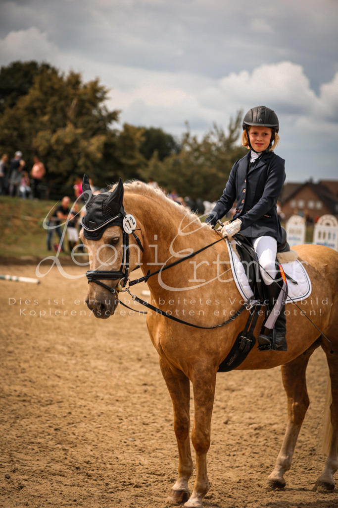 02.SoRWB00172 | Leoni Ertmer Photography - Realisiert mit Pictrs.com