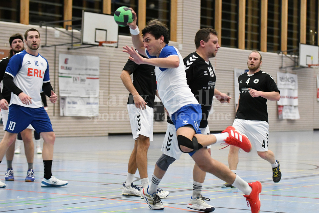 HC Deggendorf : Burghausen II | Valentin Lotos  (HC Deggendorf  #4) - Realisiert mit Pictrs.com