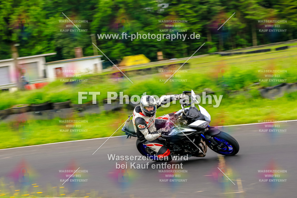 VBK-7599 | Hier findet Ihr Bilder von Touristenfahrten auf der Nürburgring Nordschleife oder von anderen Veranstaltungen die ich besucht habe. Viel Spass beim Durch Schauen 