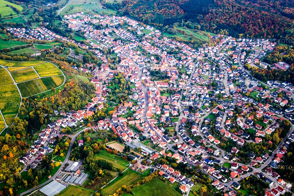 Luftbild: Ortsansicht von Nordwesten in Mühlhausen im Bundesland Baden-Württemberg in Deutschland. Foto: IMG_14201.jpg vom 12.10.2008 durch Werner Riehm/FLY-FOTO.de