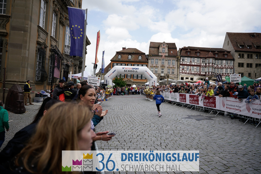 AOK Junior Cup 400m | 3Königslauf 2022 AOK Junior Cup 400m - Realisiert mit Pictrs.com