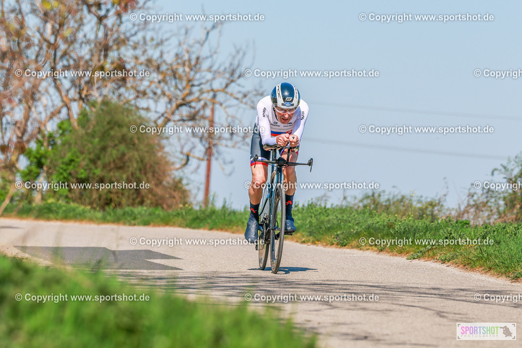 400_AR7_4139 | Neusiedlersee Radmarathon 2026@sportshot_your_pictrs #yourpictures#roadtowm2029 #nrm #neusiedlerseeradmarathon #neusiedlersee #neusiedlerseetourismus #burgenland #mörbisch #nrm26 #burgenlandtourismus #voglundco #poweredbyburgenlandtourismus #radsport #rad #marathon #ucigranfondo #visitburgenland #ucigranfondoworldseries