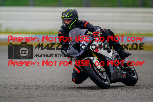 MaZZes_Fotomatrix_20240923_6007705_2777 | Fotograf Mathias Schmid
Sportfotograf,
Eventfotograf,
Hochzeitsfotograf,
Portraitfotograf