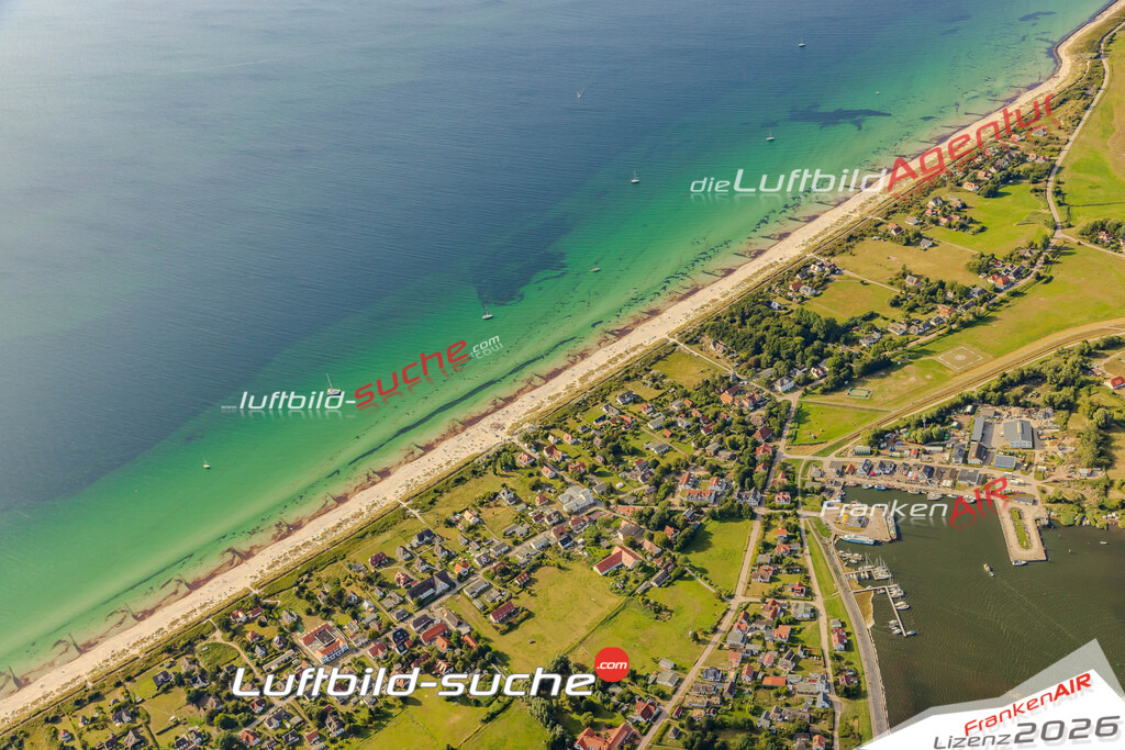 Luftaufnahme Vitte Insel Hiddensee - Die Luftaufnahme wurde 2025 vom UL-Flugzeug heraus erstellt ( ohne Drohne ) - Hochauflösende Luftaufnahme - für professionelle Ausdrucke geeignet. Die Geschenkidee !Mit Lizenz und Bildrechte bestellbar