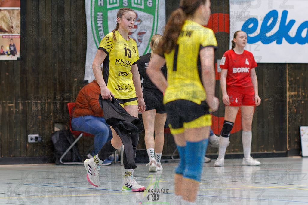 Hessenmeisterschaft wJC - Finale; HSG Kleenheim - HSG Weiterstadt/ Braunsh.Worf. | Hessenmeisterschaft wJC - Finale; HSG Kleenheim - HSG Weiterstadt/ Braunsh.Worf. am 22.03.2025 in Biedenkopf (Sporthalle Lahntalschule)Photo © 2025 - Jörg Heinrich - Realisiert mit Pictrs.com