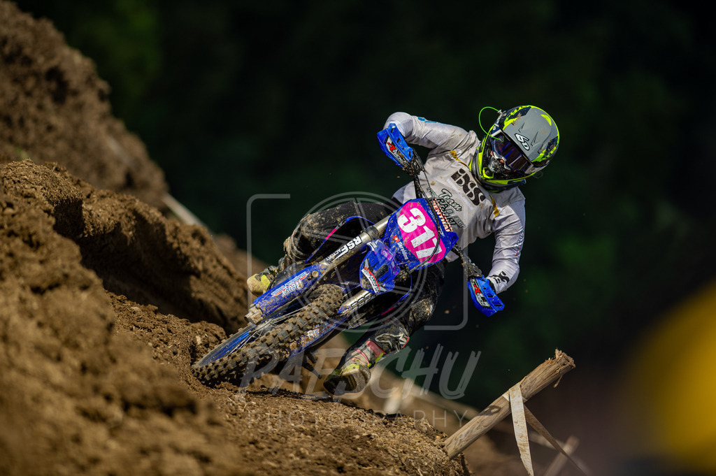 Lady (14) | Paeschuphoto Shop - Wer nicht sucht der auch nicht findet.Ob Motocrossbilder oder von einem besuchtem Spiel, Hauptsache Action. - Realisiert mit Pictrs.com