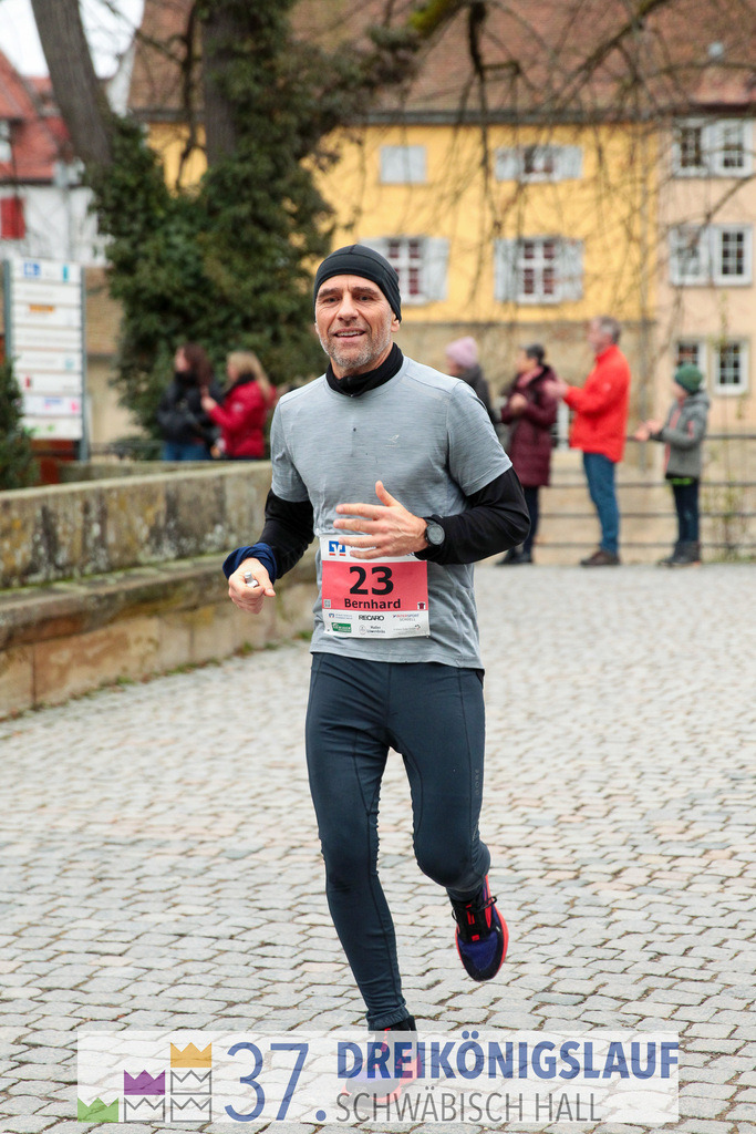 VR Bank Hauptlauf 10000m | 3 Koenigslauf 2023 - Realisiert mit Pictrs.com