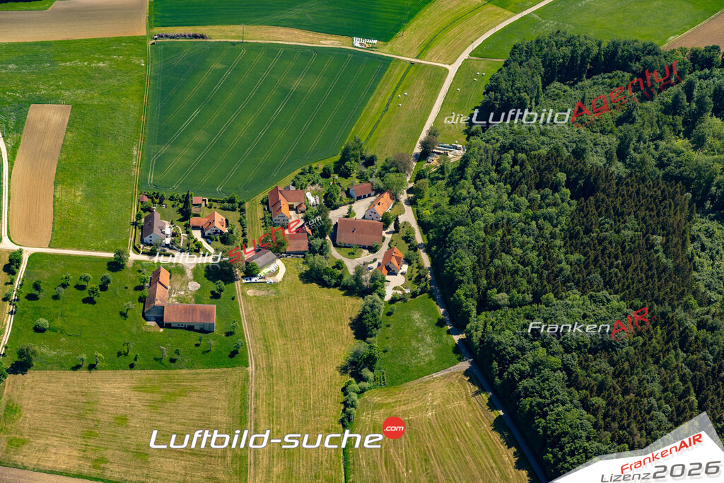 Die Luftaufnahme Reismuehle - Harburg wurde 2022 vom Flugzeug aus (keine Drohne) erstellt. Hohe Auflösung -für große Poster und Wandbilder geeignet - Garantiert!