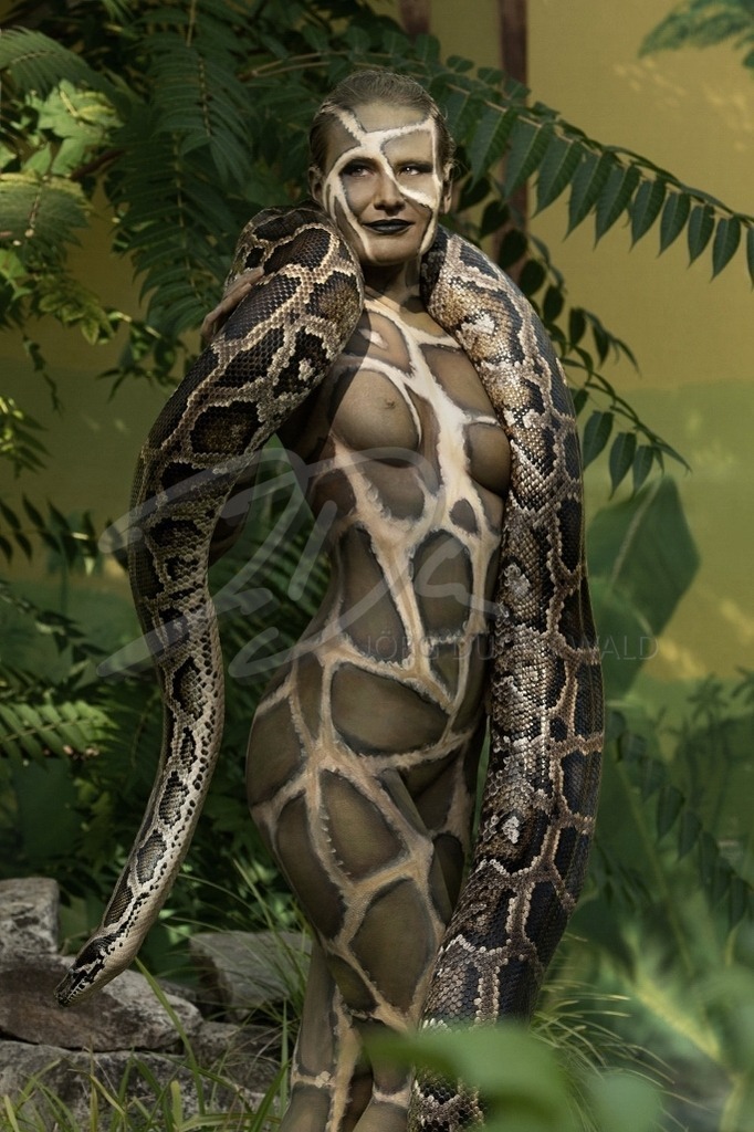AnimalArt-PYTHON_5582 | #001 | Modell: Katey | Foto: Ralf Oltmanns - Realisiert mit Pictrs.com