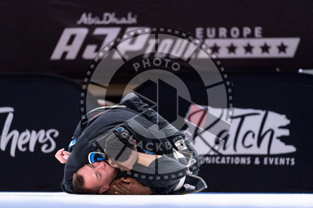 20241013PBB5672 | Athletes compete during the AJP Tour Europe Continental Jiu-Jitsu Amateurs & Masters Championship on October 13, 2024 in Almere near Amsterdam, Netherlands. © Chiara Dazi / photoblackbelt