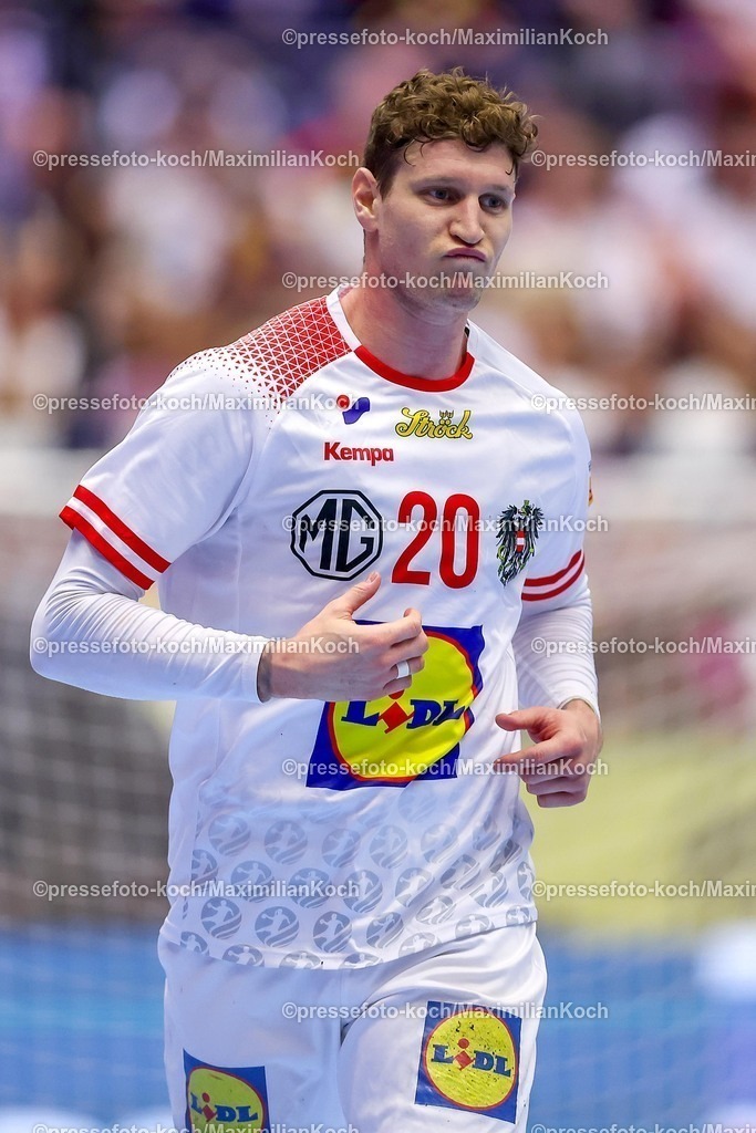 EHF17012601119 | 17.01.2026, Handball, Men's EHF EURO 2026, Österreich - Spanien, Jyske Bank Boxen in Herning, Dänemark, Preliminary Round:  Sebastian Frimmel (Austria #20)