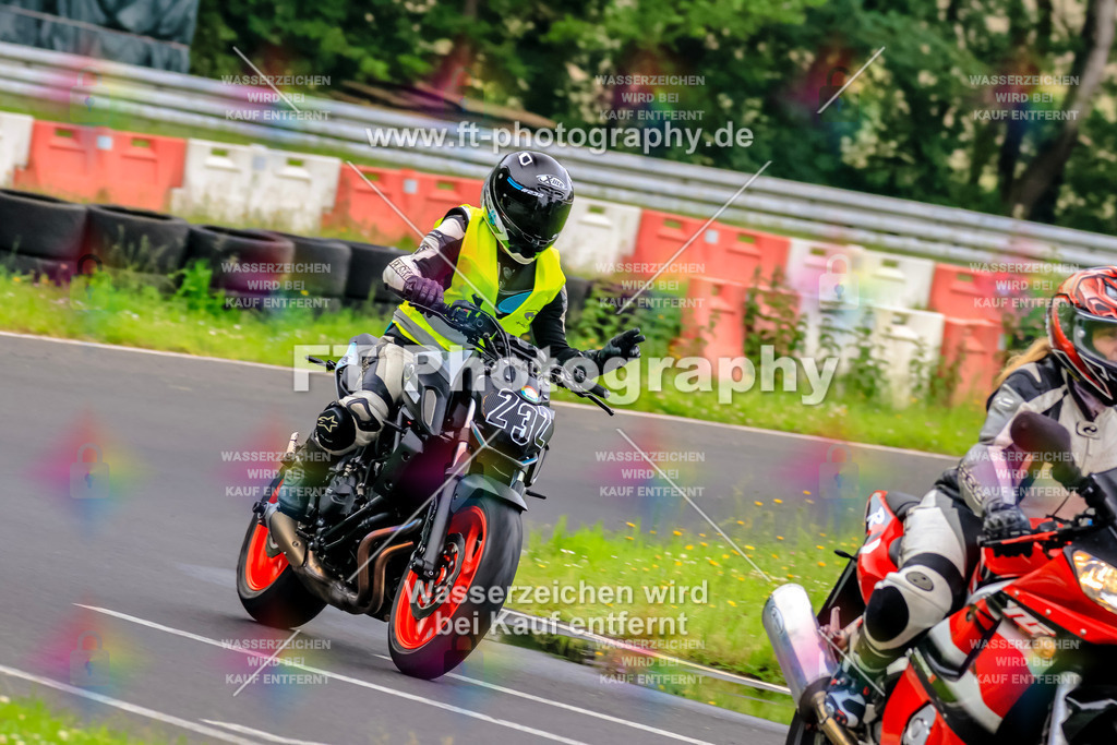 VBK-6862 | Hier findet Ihr Bilder von Touristenfahrten auf der Nürburgring Nordschleife oder von anderen Veranstaltungen die ich besucht habe. Viel Spass beim Durch Schauen 