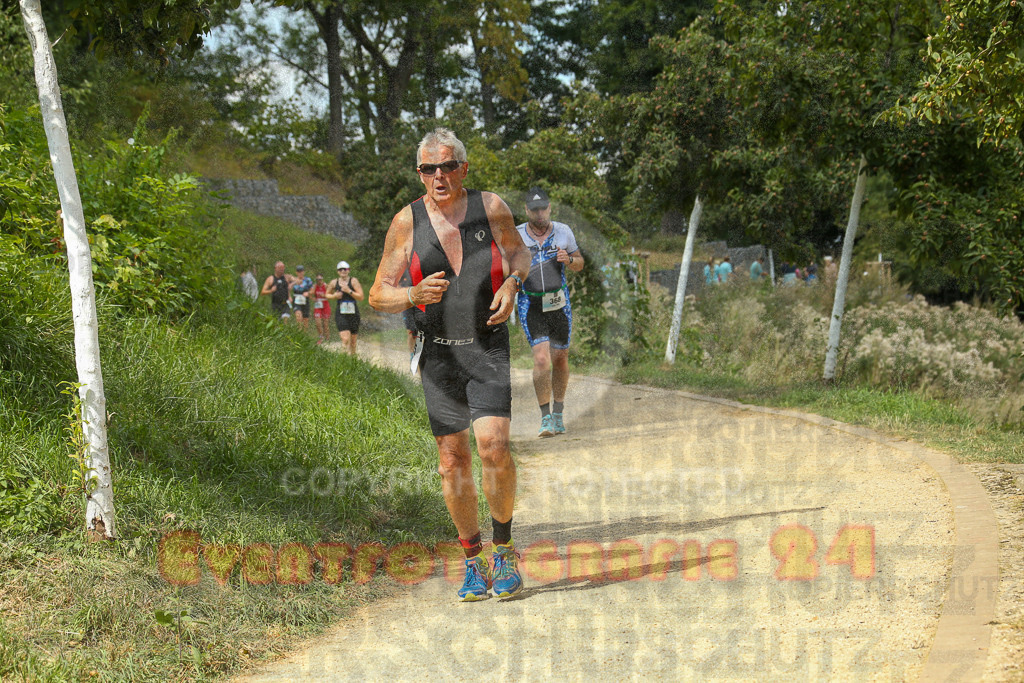 250824_1343_EX1_3372 | Sportfotografie im Rhein-Sieg Kreis, Köln, Bonn, NRW, Rheinland Pfalz, Hessen, etc. Unser Tätigkeitsfeld umfasst den Laufsport vom Volkslauf über den Marathon, Duathlon, Triathon bis zum Ultralauf wie Kölnpfad Ultra oder Schindertrail.