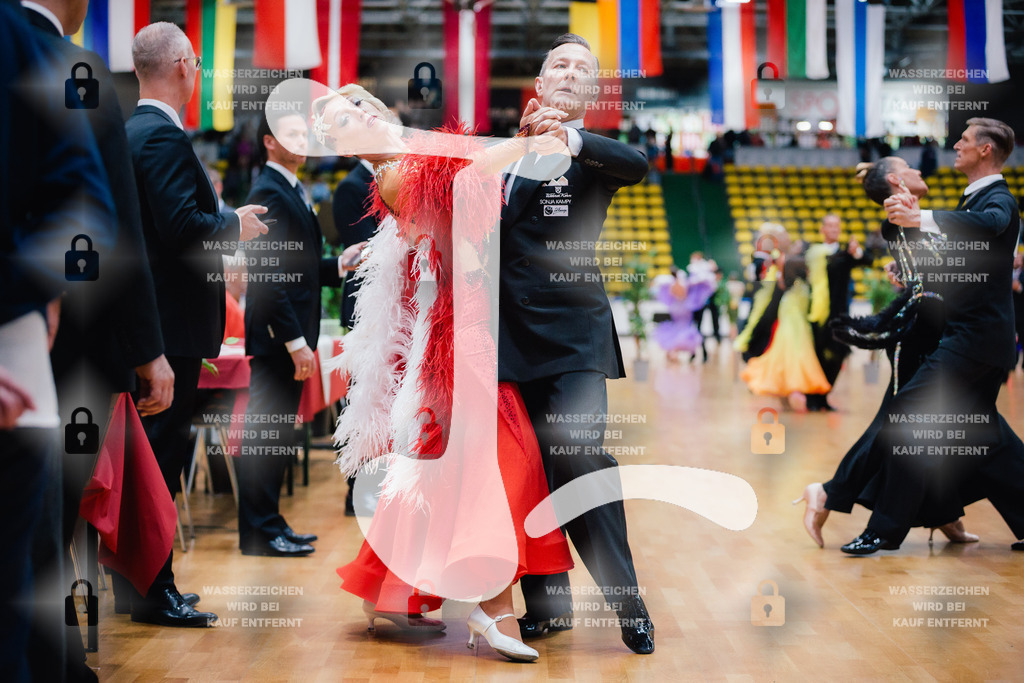 Hessen Tanzt WDSF Open Senior III Standard 3rd (206) Ingo Bauer _ Sandra Fürsattel (TSC Rot-Gold-Casino Nürnberg)-2025-05-17-9857 | Webshop for digital downloads and prints of dance sport, event & show photographer Julian Link - Realisiert mit Pictrs.com