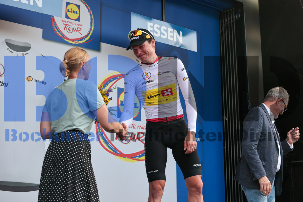 SES_DEUTOU20250820-196 | bond - Realisiert mit Pictrs.com