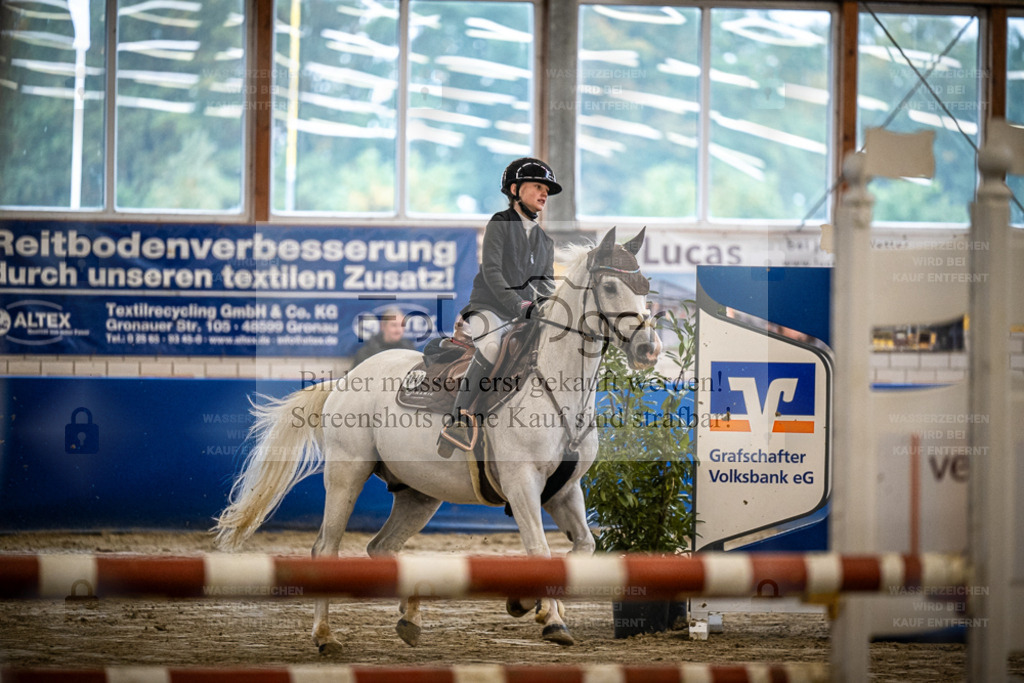 DOS_0043 | Entdecke hochwertige Reitturnierfotos von Foto Oger. Professionell, emotional und authentisch – jetzt Lieblingsmomente im Shop bestellen. - Realisiert mit Pictrs.com