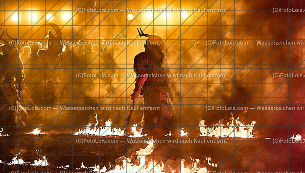 ALP7658_PerchtengruppenTreffen Gaming | (C)FotoLois.com, Alois Spandl. Perchtengruzppentreffen in Gaming am Badparkplatz, Fr 5. Januar 2024.