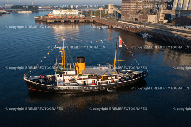 DJI_0150 | 30.09.2022 Drohnenaufnahmen Dt. Schifffahrtstag 2022 Bremen Wendebecken / Weser