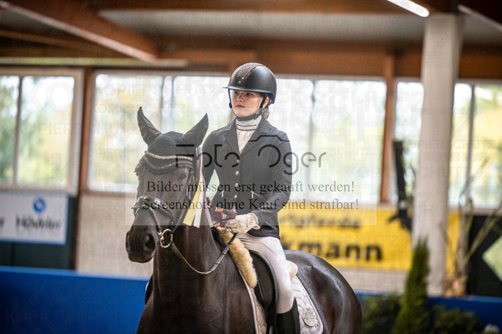 DOS_0029 | Entdecke hochwertige Reitturnierfotos von Foto Oger. Professionell, emotional und authentisch – jetzt Lieblingsmomente im Shop bestellen.Deutschlandweite Turnierfotografie. - Realisiert mit Pictrs.com