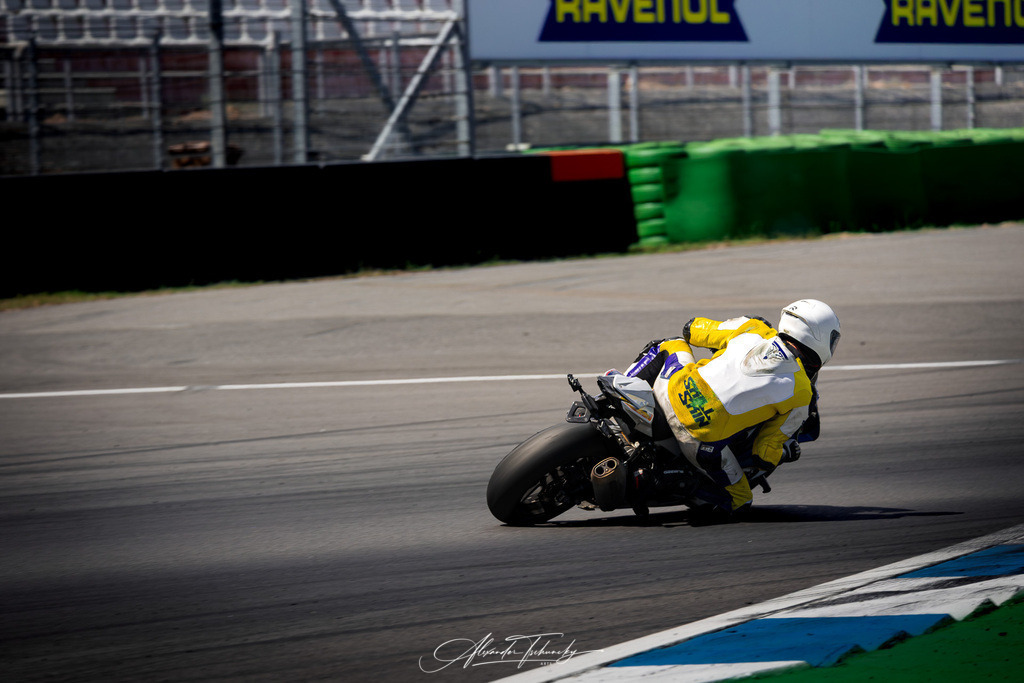 Ducati Trackday Hockenheimring 2026 | Entdecken Sie die faszinierende Welt von Alexander Tschuncky Arts: Kreative Fotografie, atemberaubende Automobilkunst und hochwertiger Bilderdruck. Lassen Sie sich inspirieren! - Realisiert mit Pictrs.com
