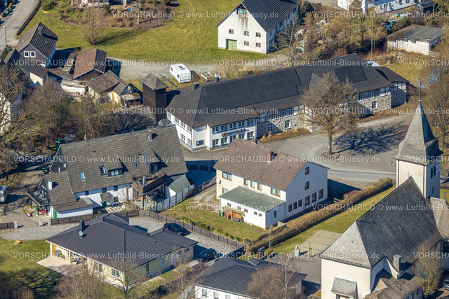 Sundern250304341 | Luftbild, Wohngebiet Ortsansicht mit Kirche St. Hubertus, Schützenhalle St. Hubertus, Sundern, Sauerland, Nordrhein-Westfalen, Deutschland