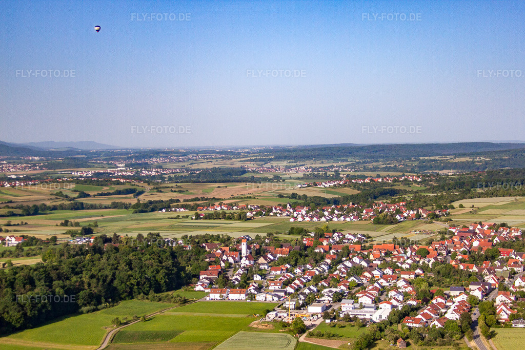 Luftbild: Ortsansicht von Nordosten im Ortsteil Mähringen in Kusterdingen im Bundesland Baden-Württemberg in Deutschland. Foto: IMG_67692.jpg vom 09.06.2014 durch Werner Riehm/FLY-FOTO.de