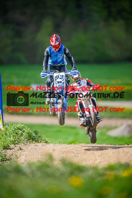 MaZZes_FotoMatrix_230506_2145 | S4